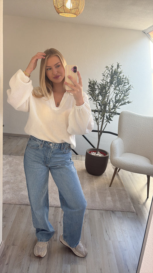 STRAIGHT FIT JEANS