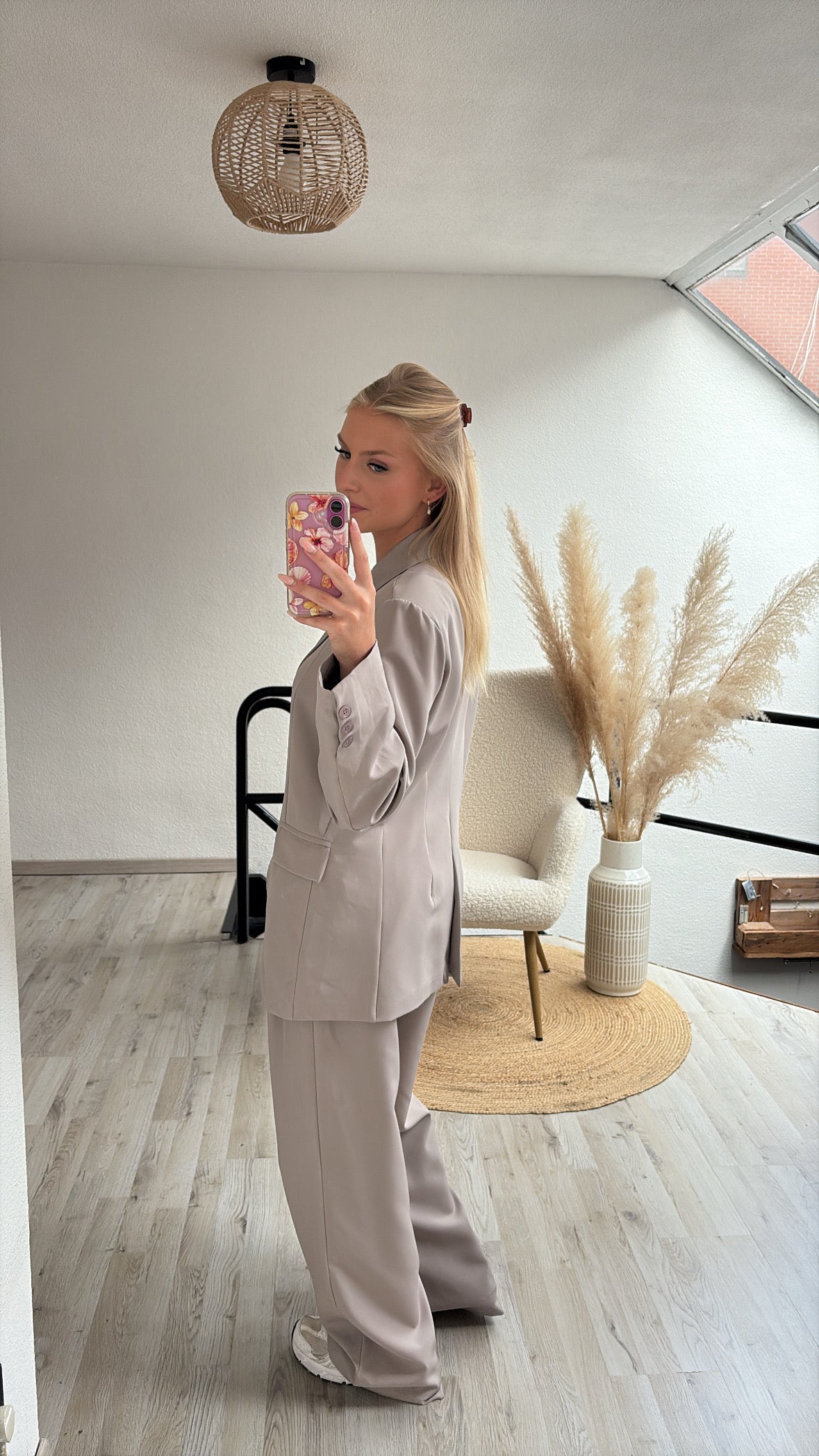 Taupe kostuum