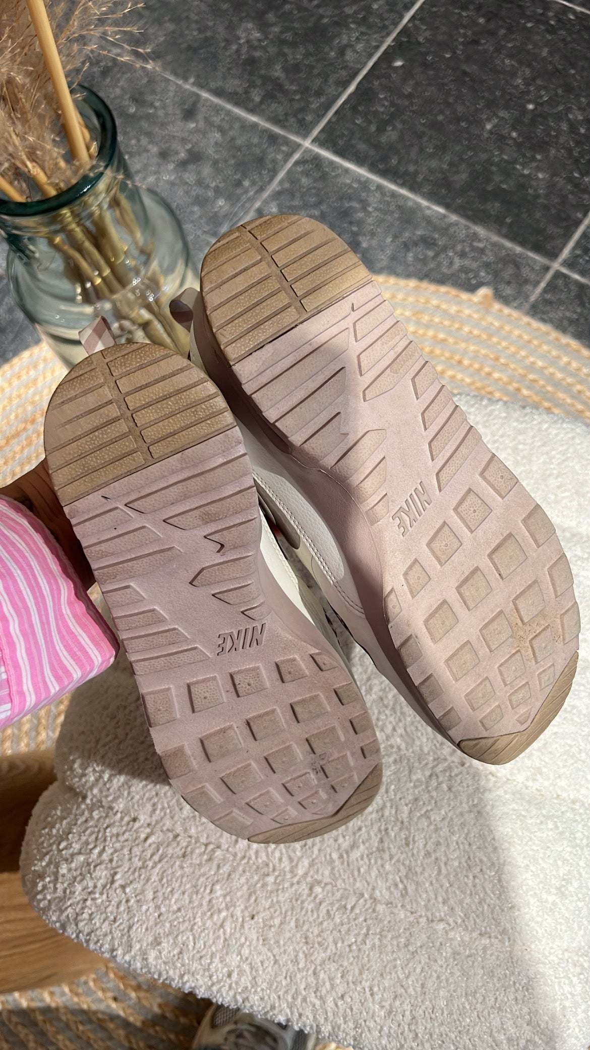 Nike thea sneakers