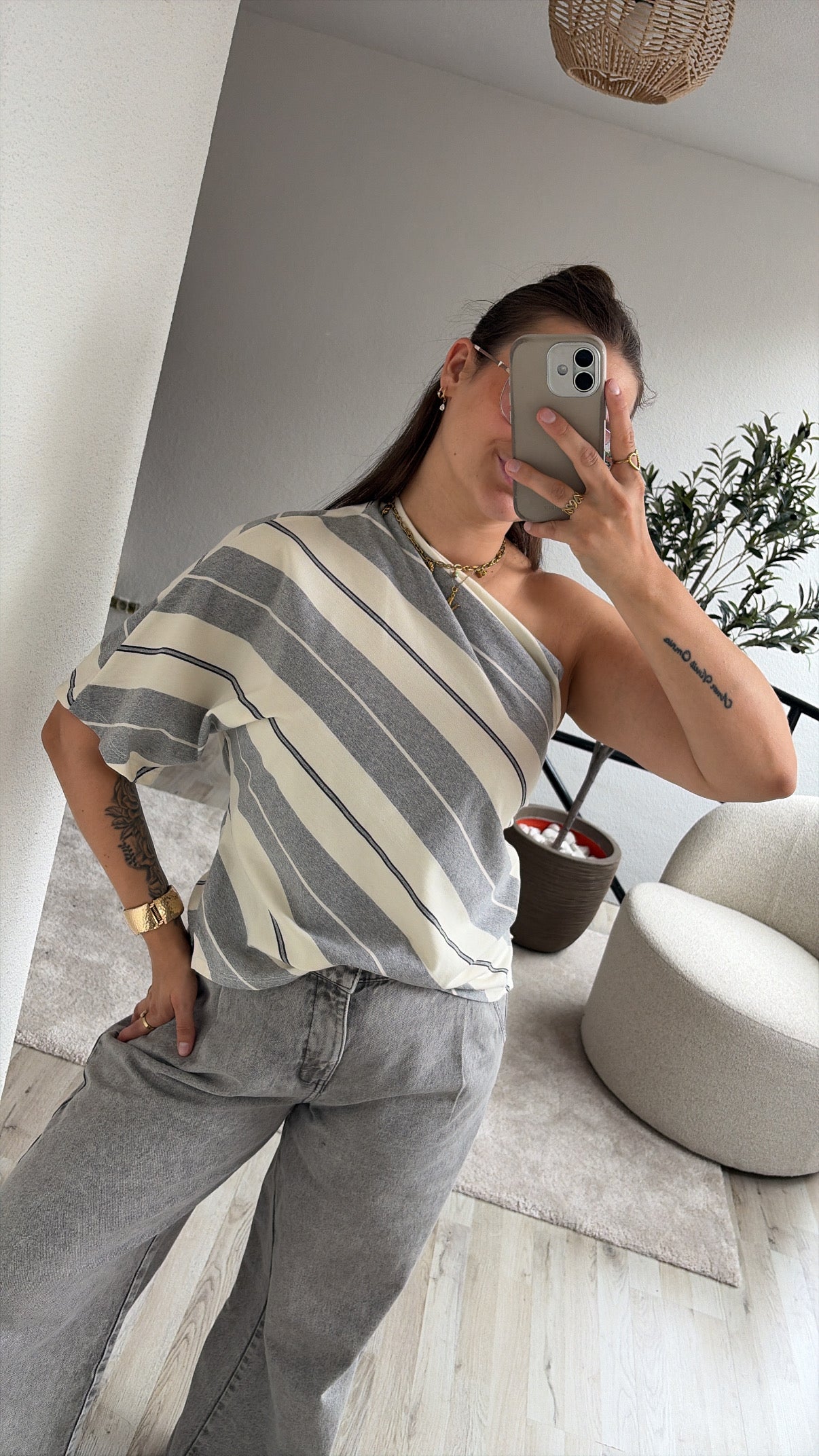 GRIJZE JEANS