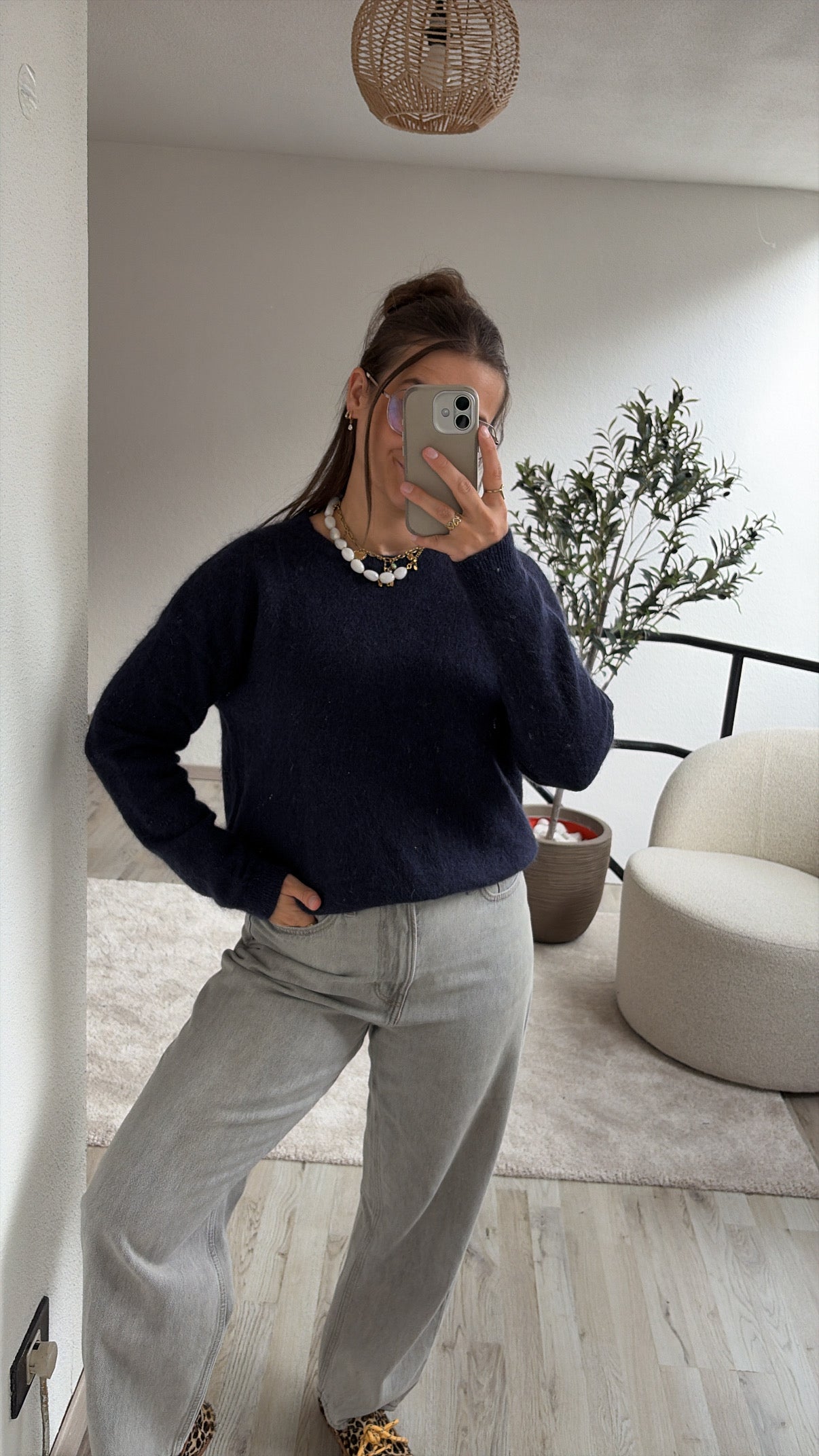 NAVY WOLLEN KNIT