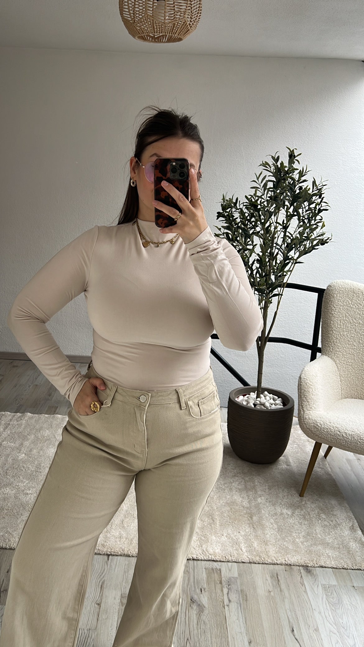 BEIGE LONGSLEEVE