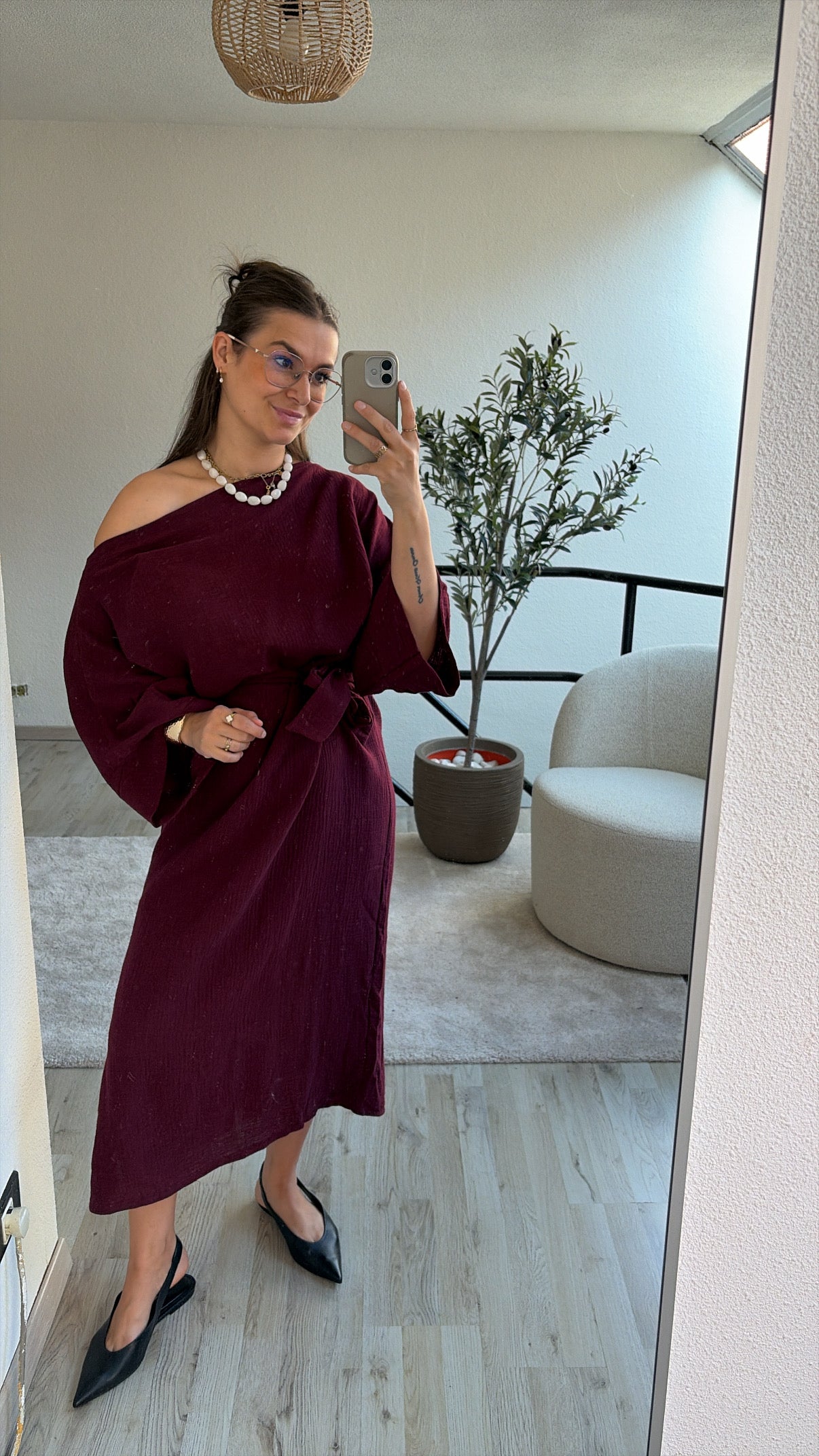 BURGUNDY TETRAJURK