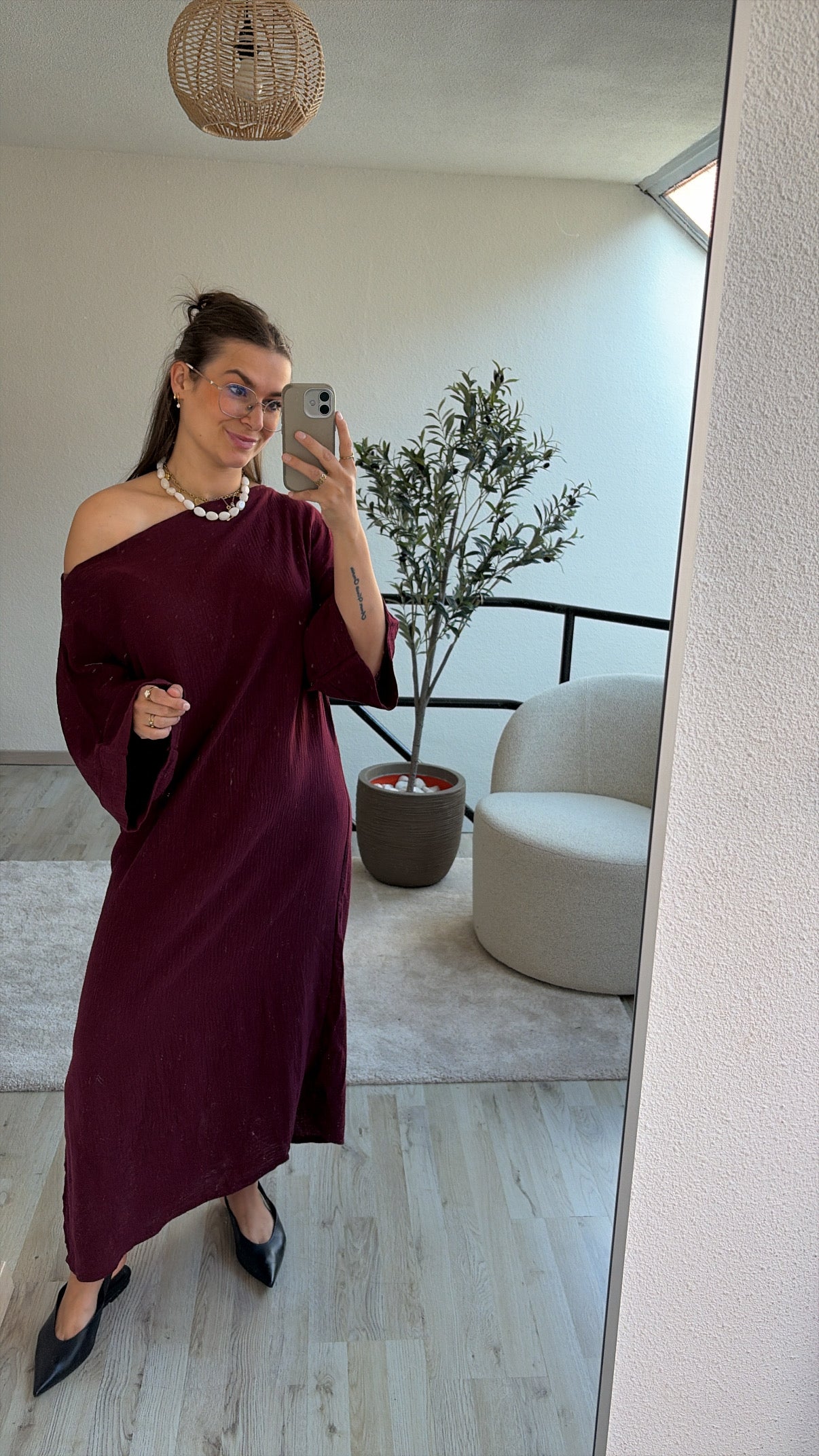BURGUNDY TETRAJURK
