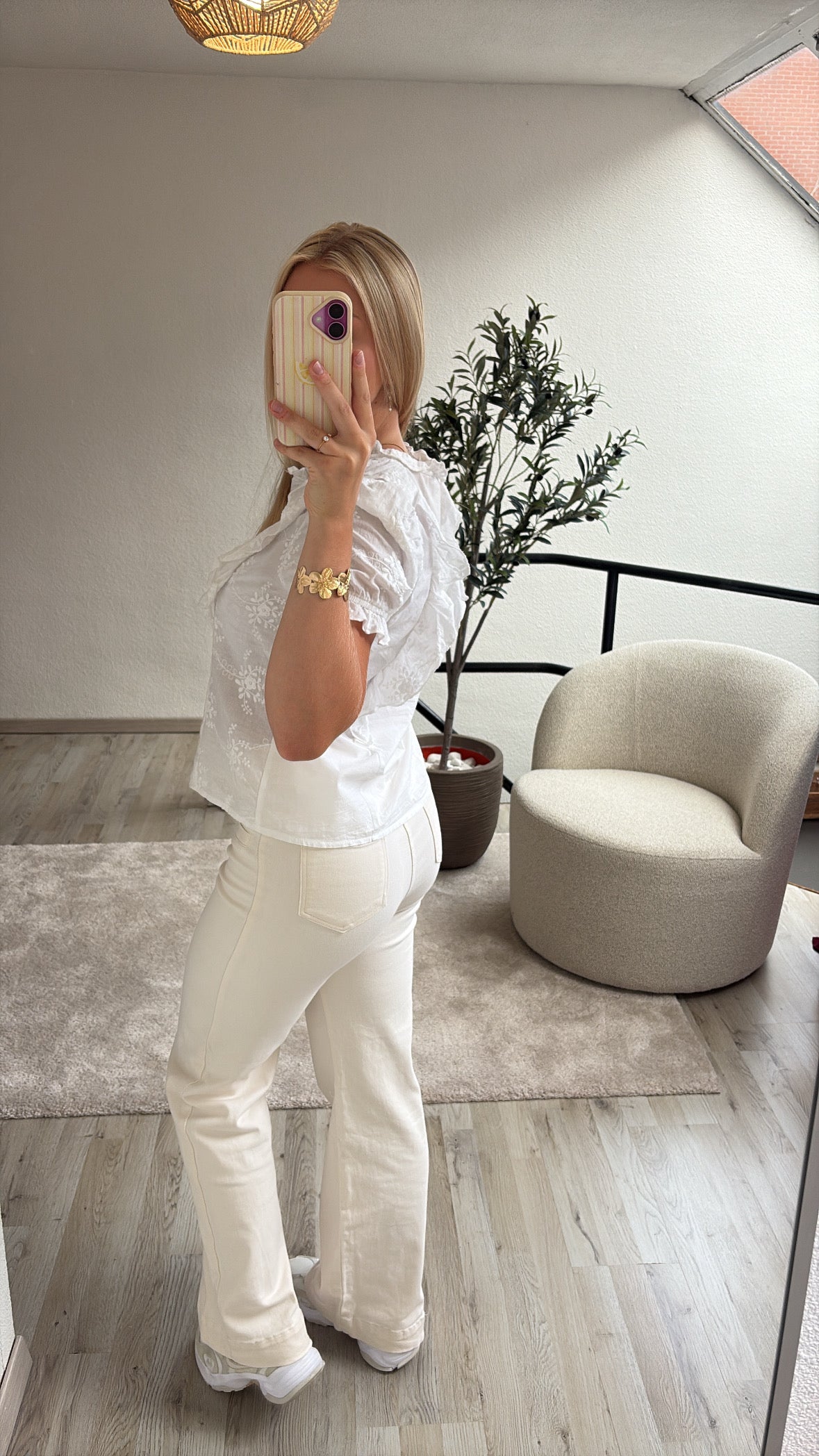 BRODERIE BLOUSE