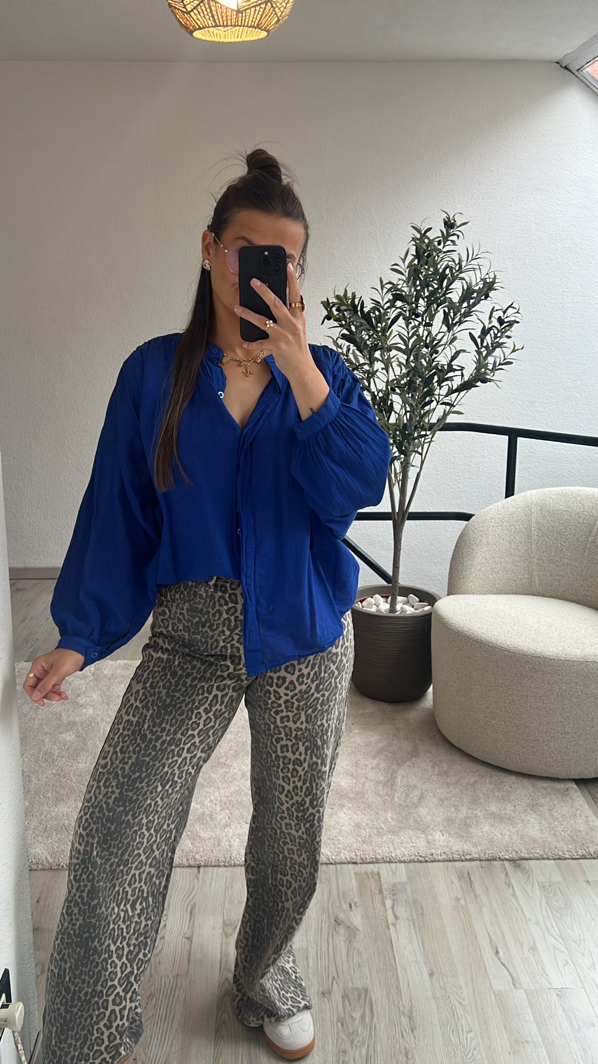 BLAUWE BLOUSE