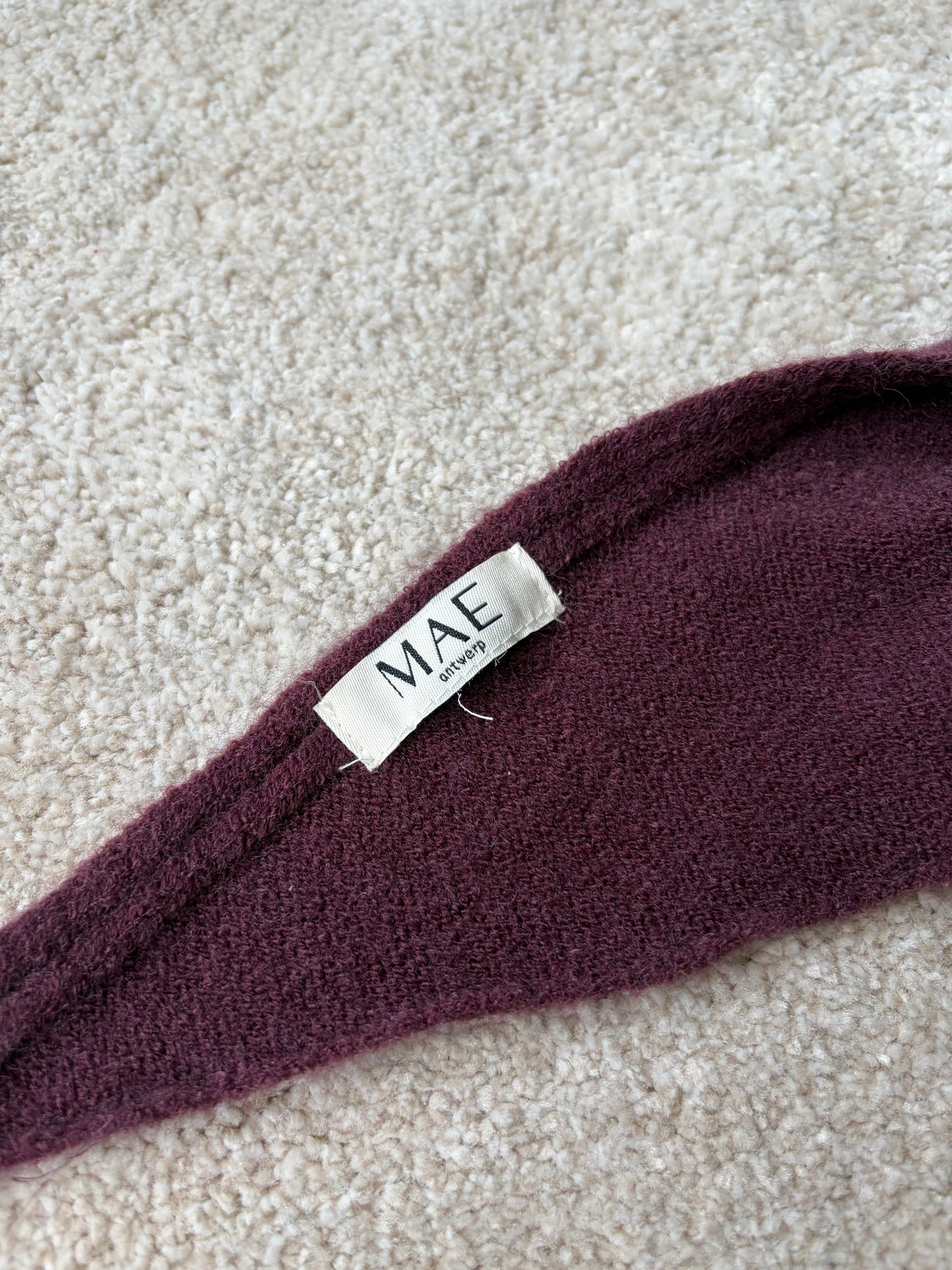 BURGUNDY SJAALTJE