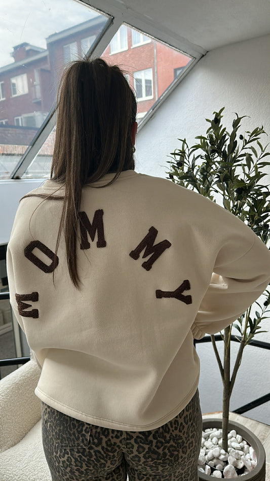 BEIGE MOMMY SWEATER