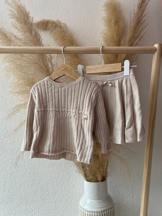 Beige knit set