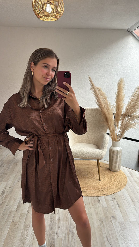 Satijnen jurk bruin