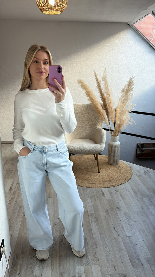 Wide leg jeans