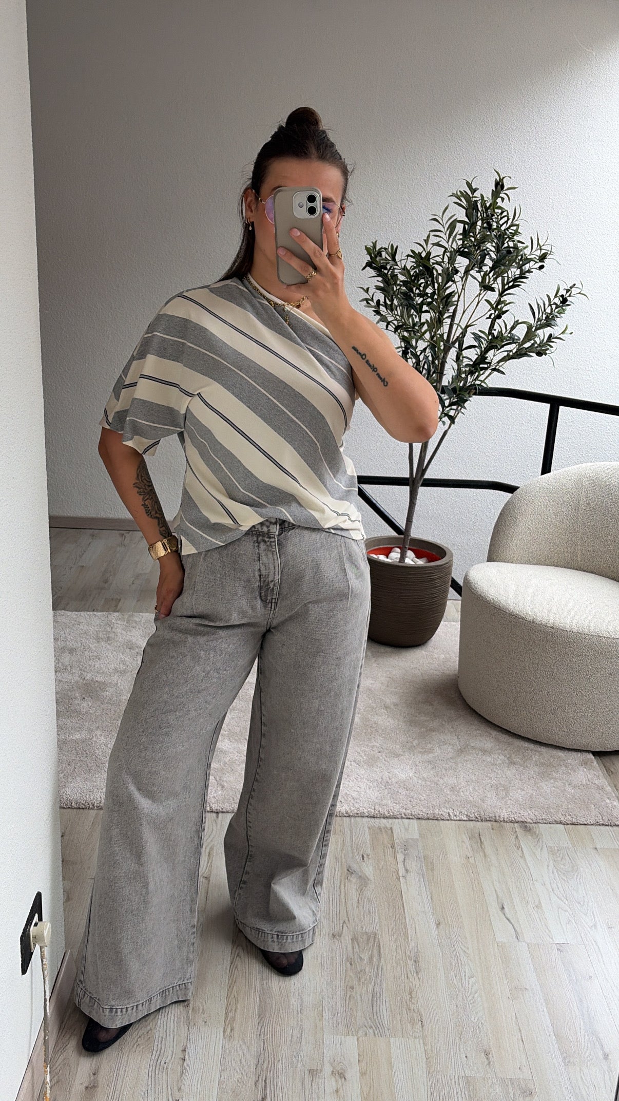 GRIJZE JEANS