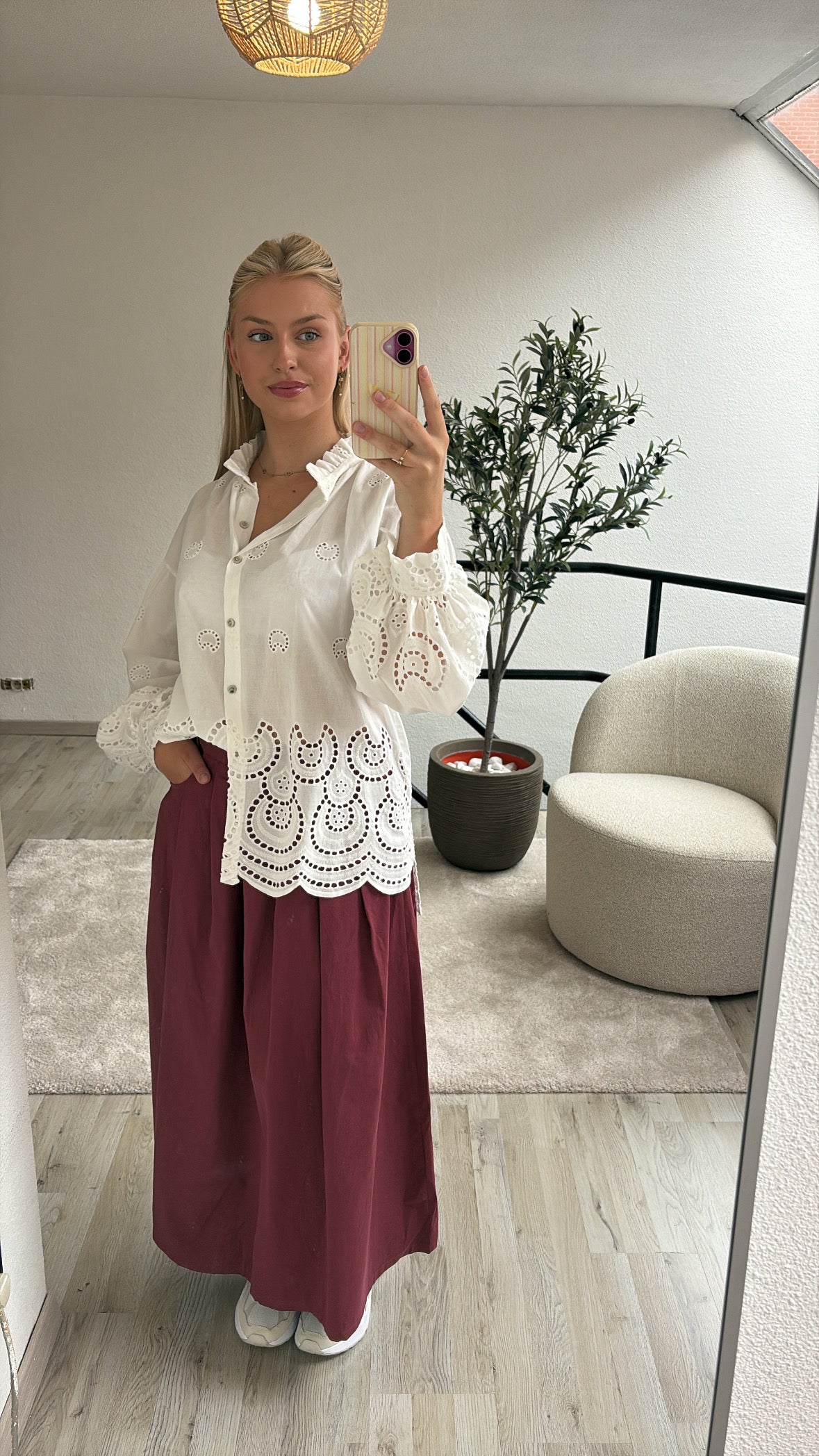 BRODERIE BLOUSE