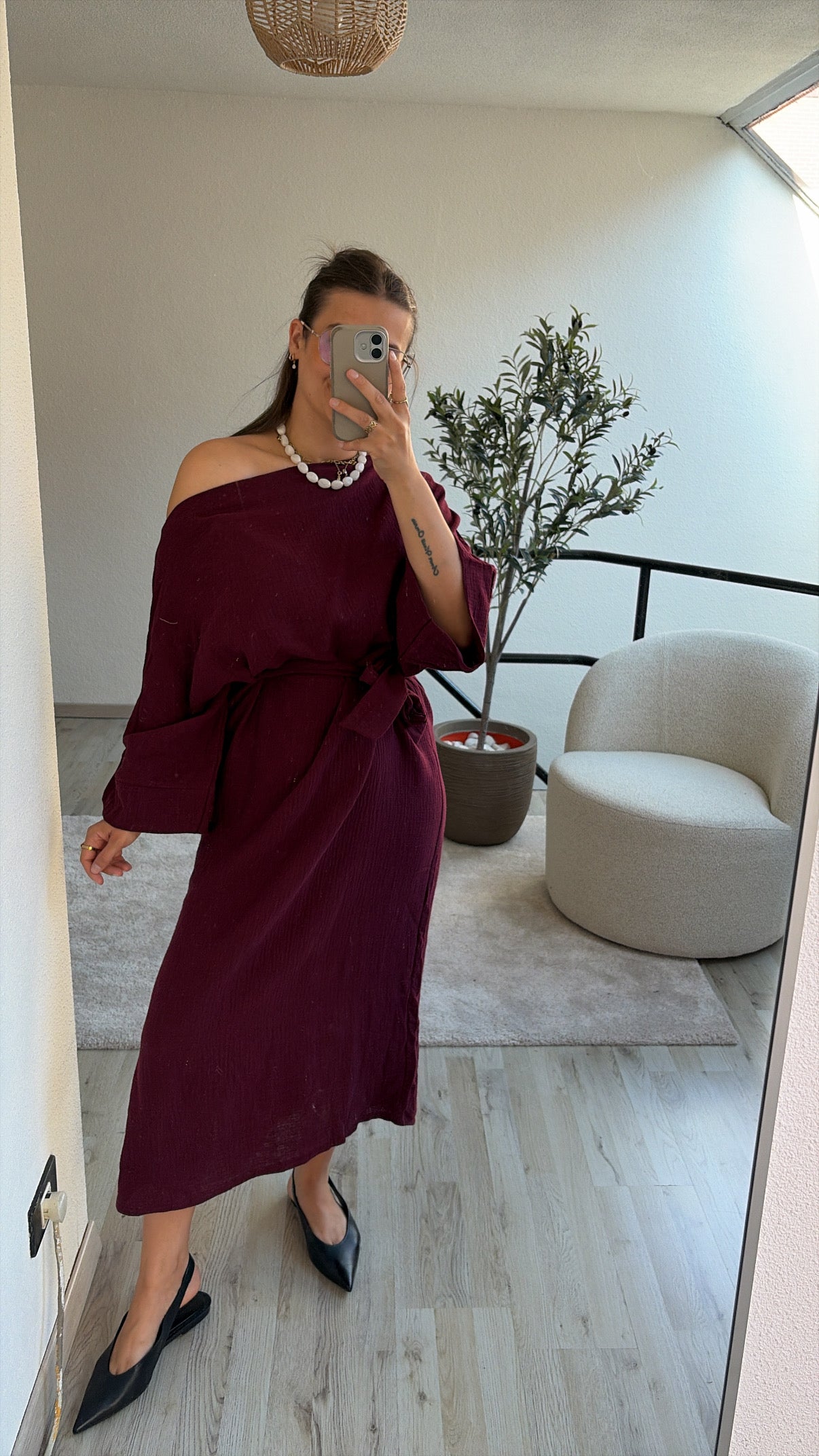 BURGUNDY TETRAJURK
