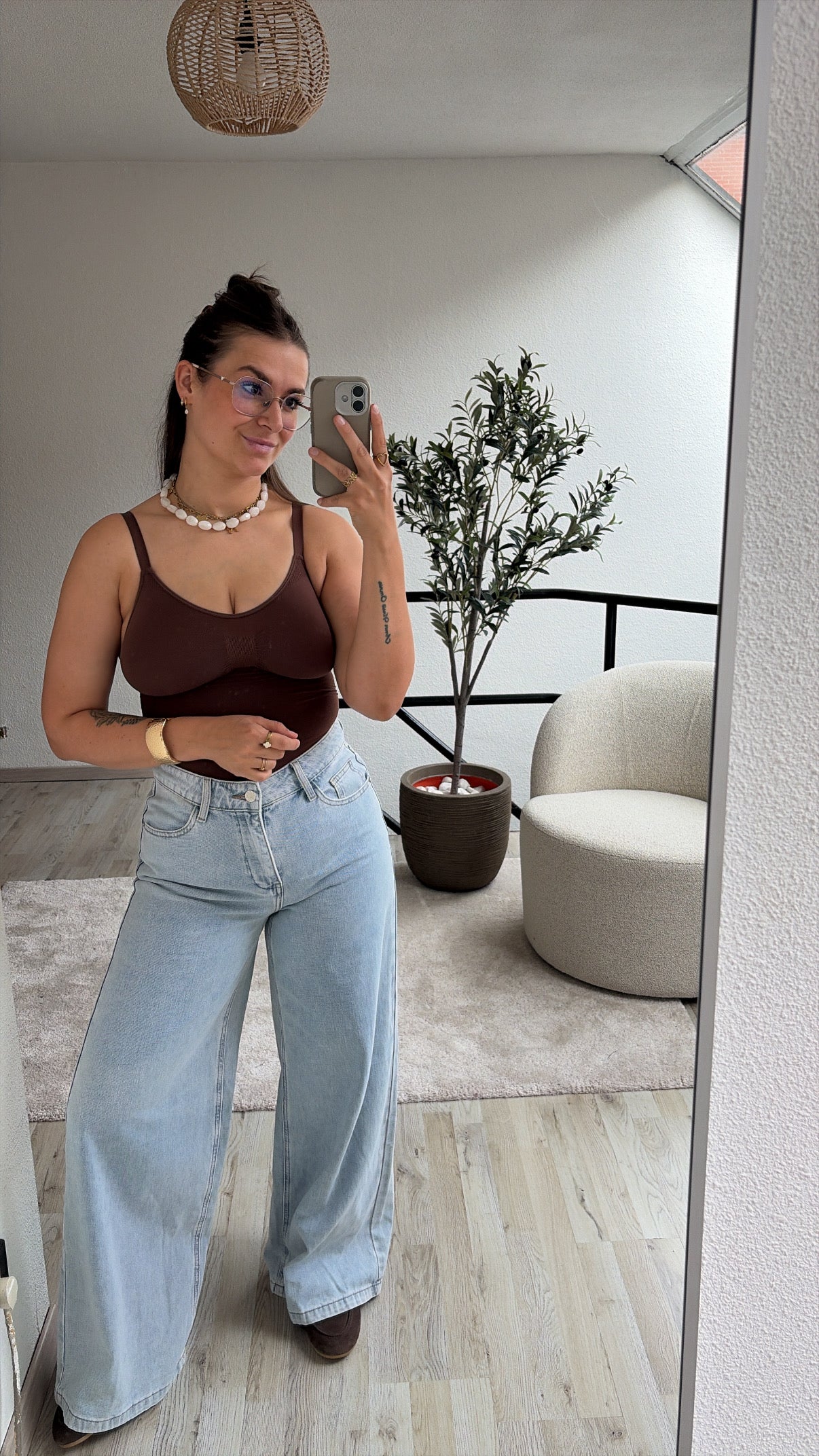 STRAIGHT JEANS