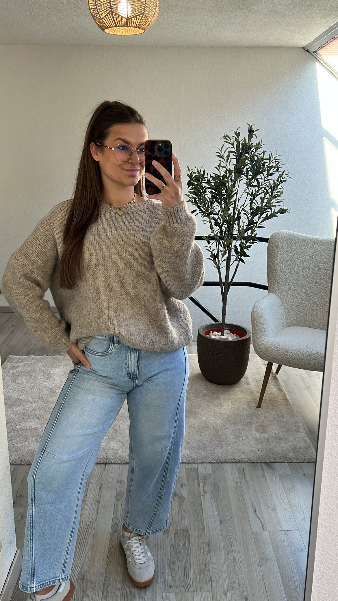 BEIGE KNIT