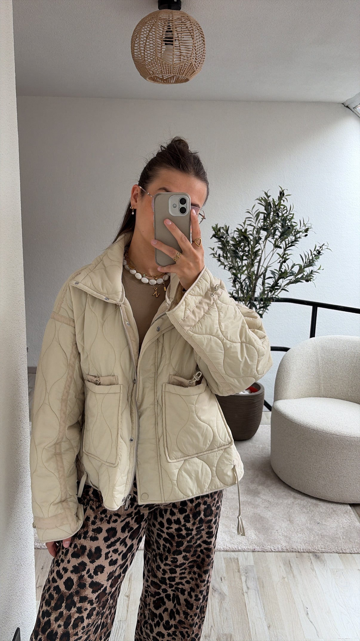 BEIGE QUILTED JAS