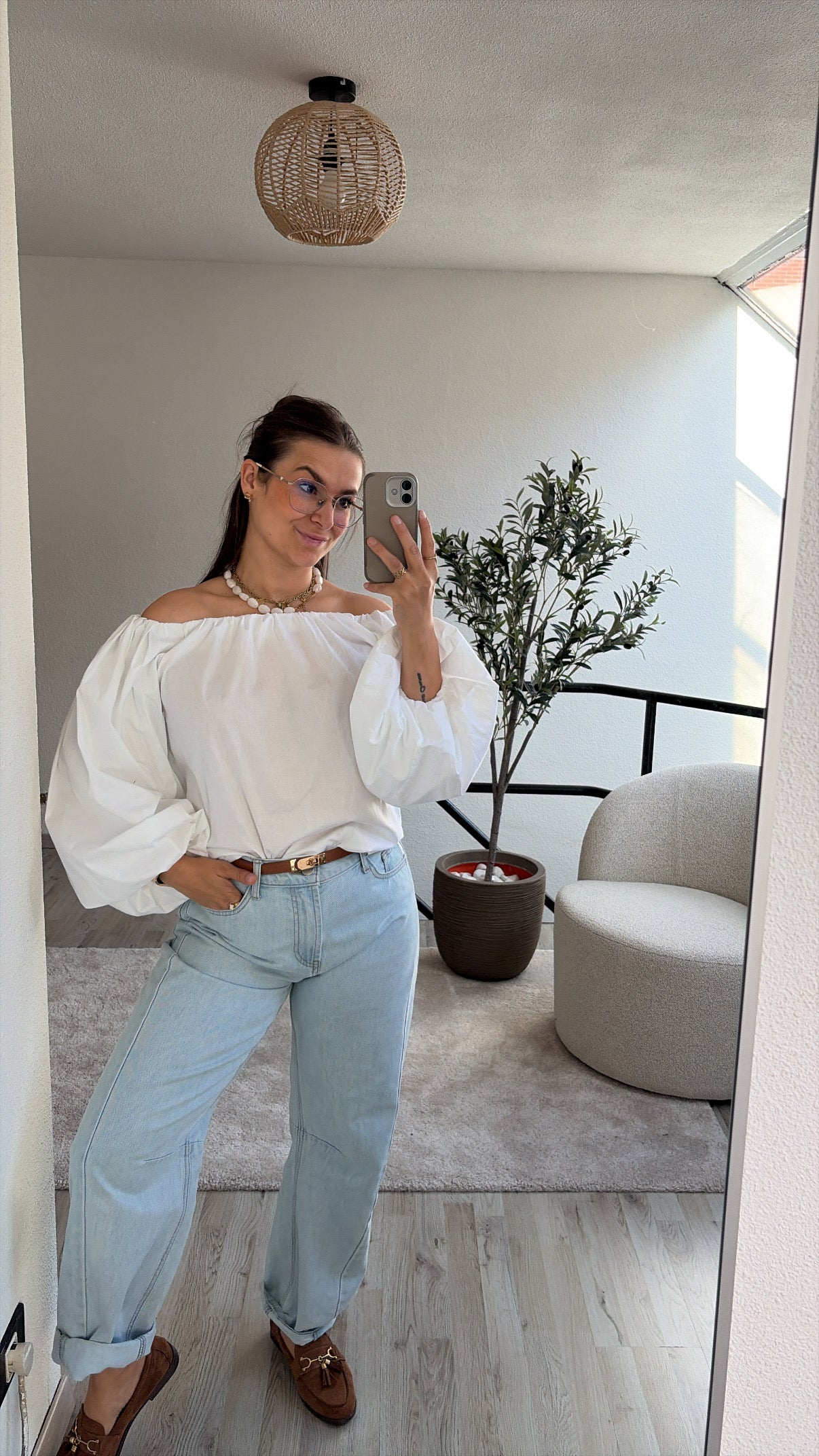 OFF SHOULDER WIT