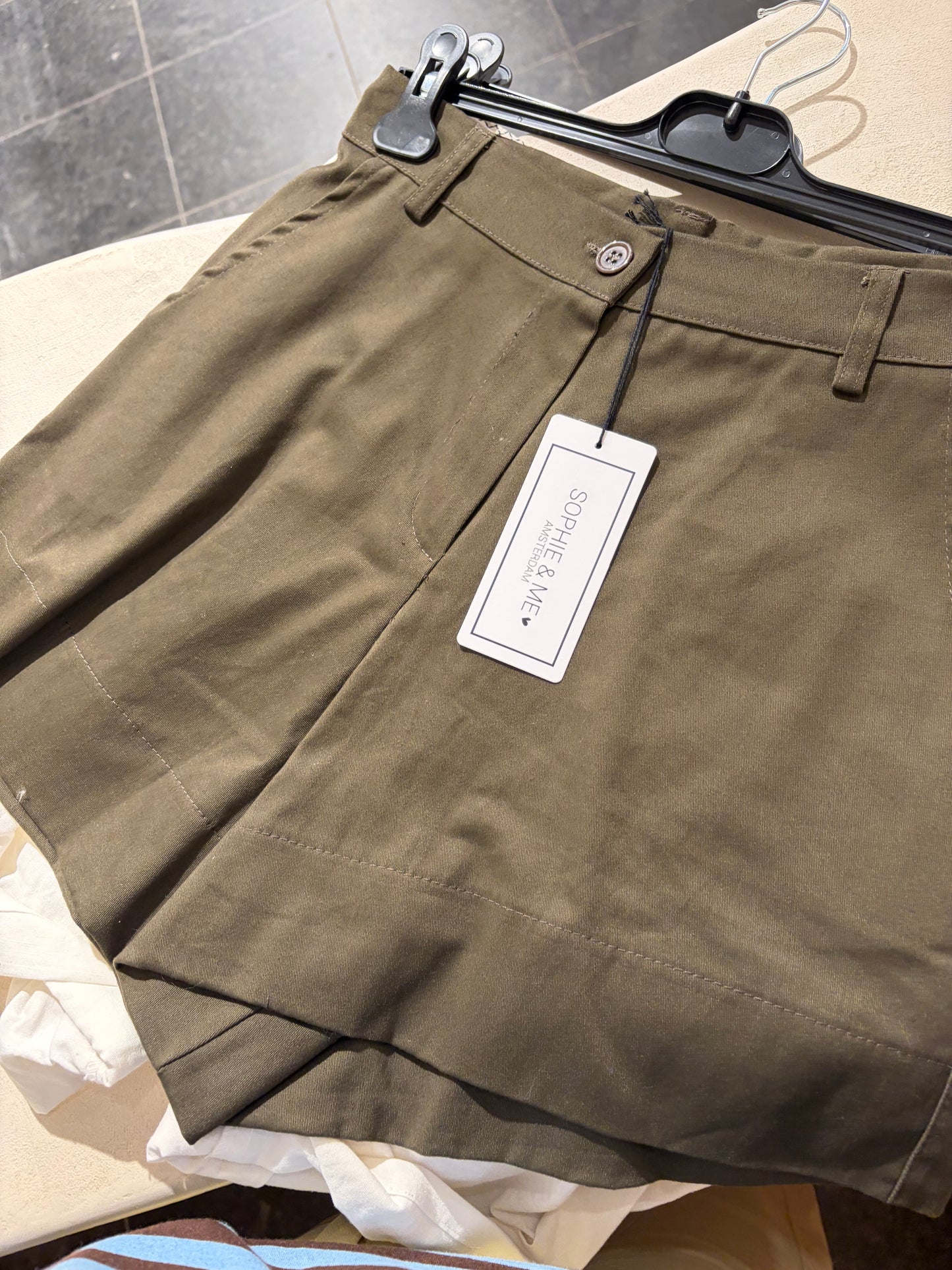 KHAKI SHORT