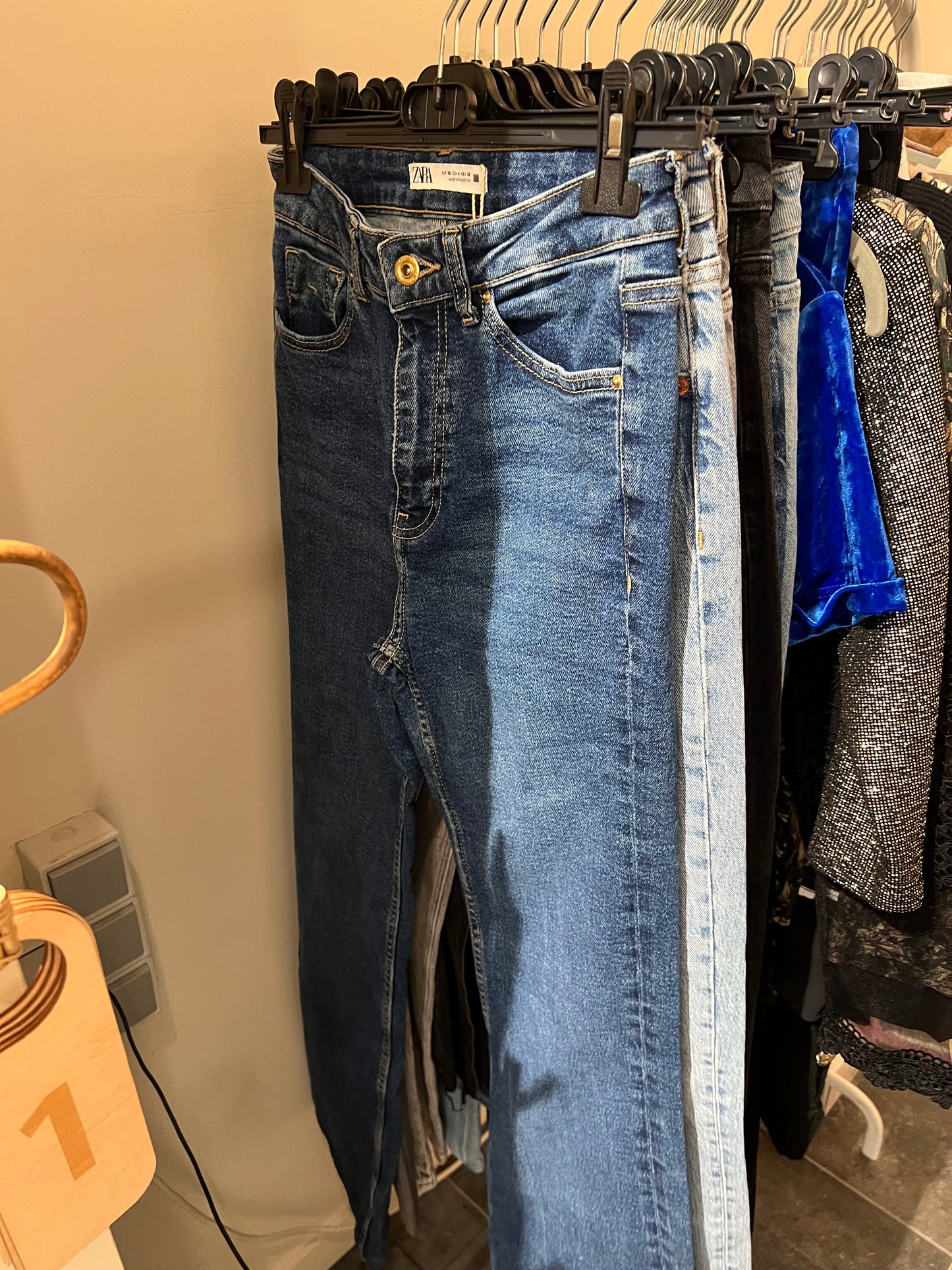 DONKERE JEANS