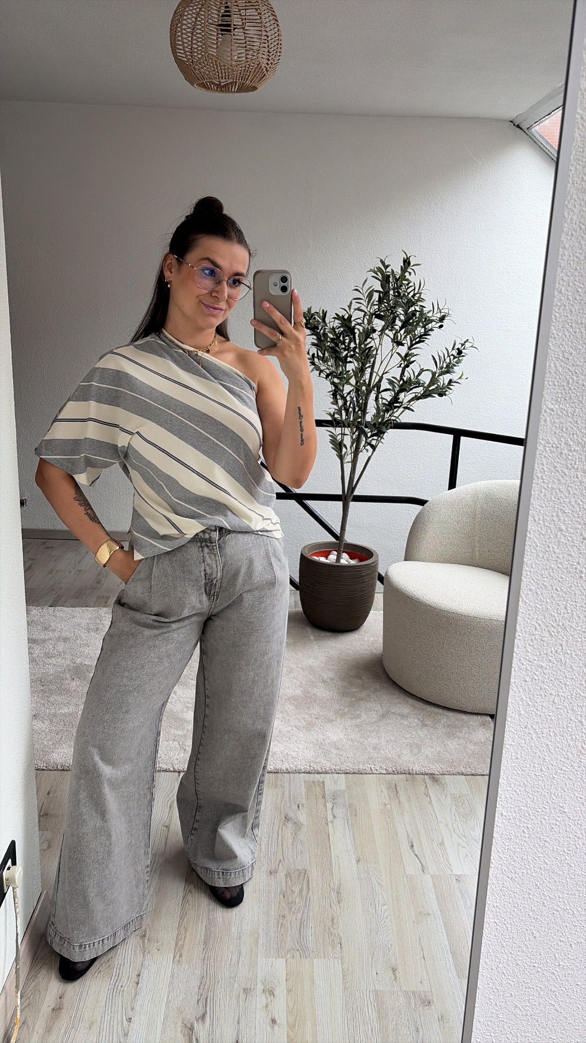 GRIJZE JEANS