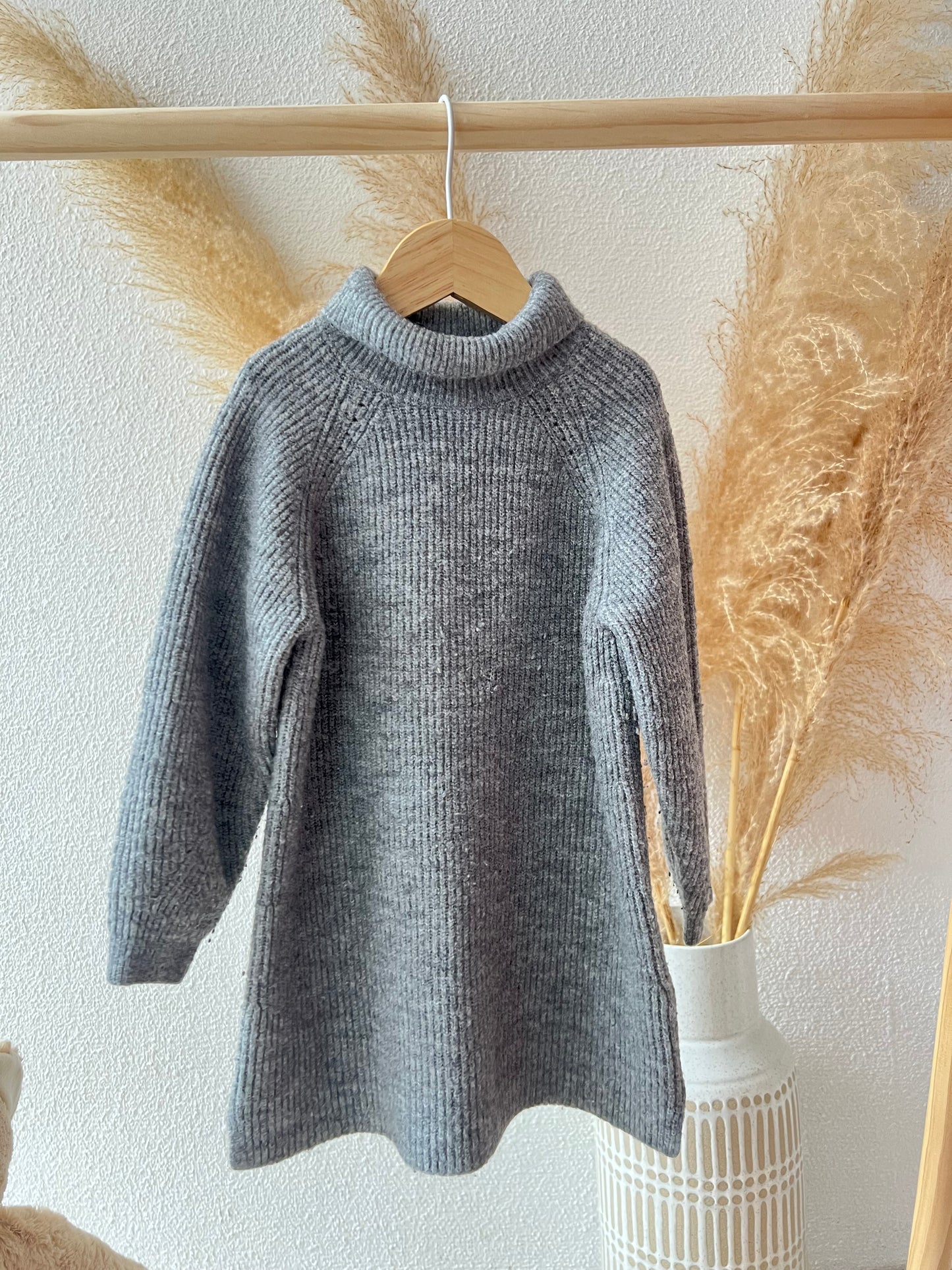 Grijze knitted jurk
