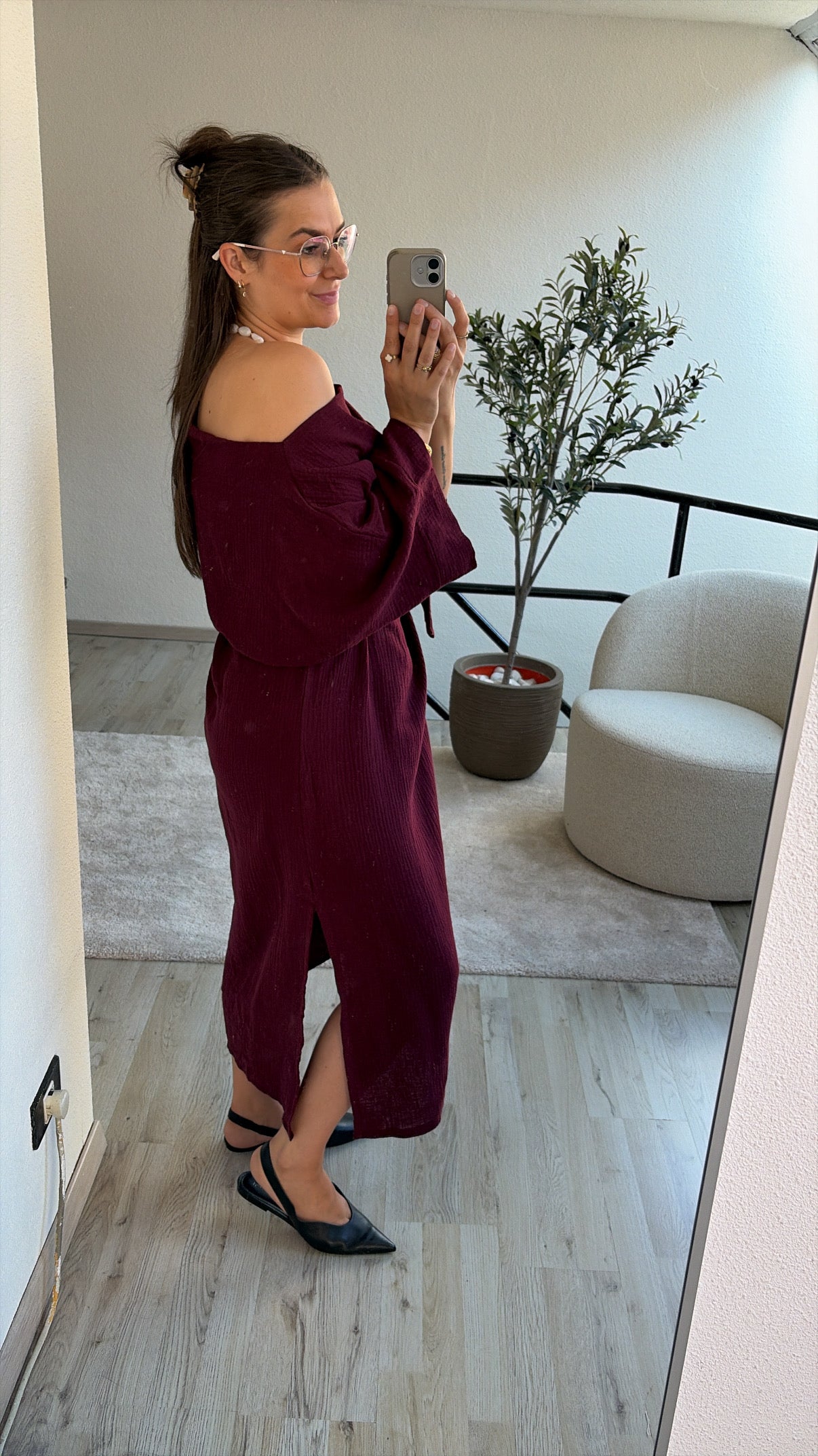 BURGUNDY TETRAJURK