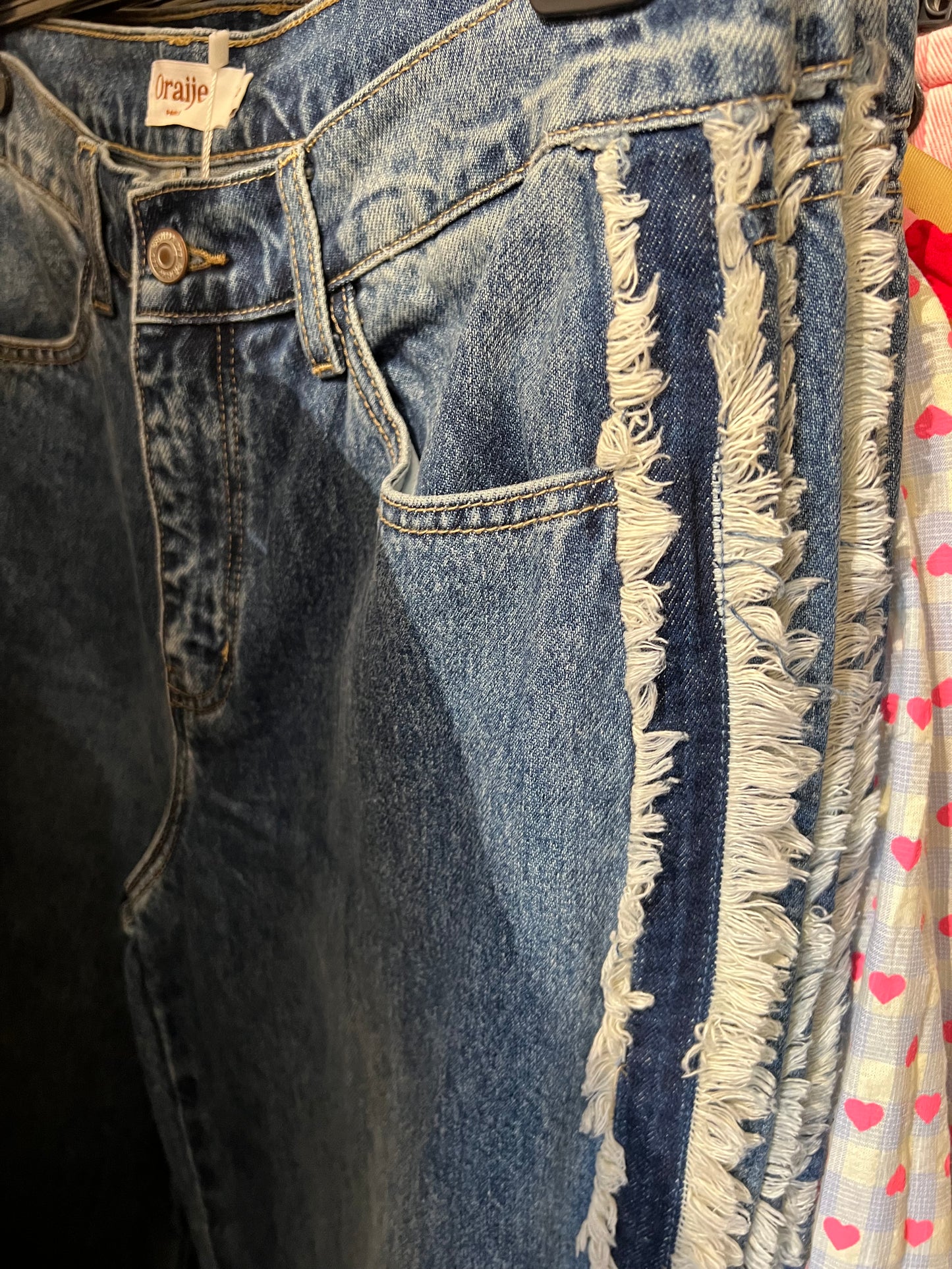 JEANS DETAILS