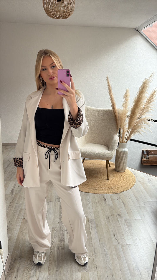 Kostuum beige leopard