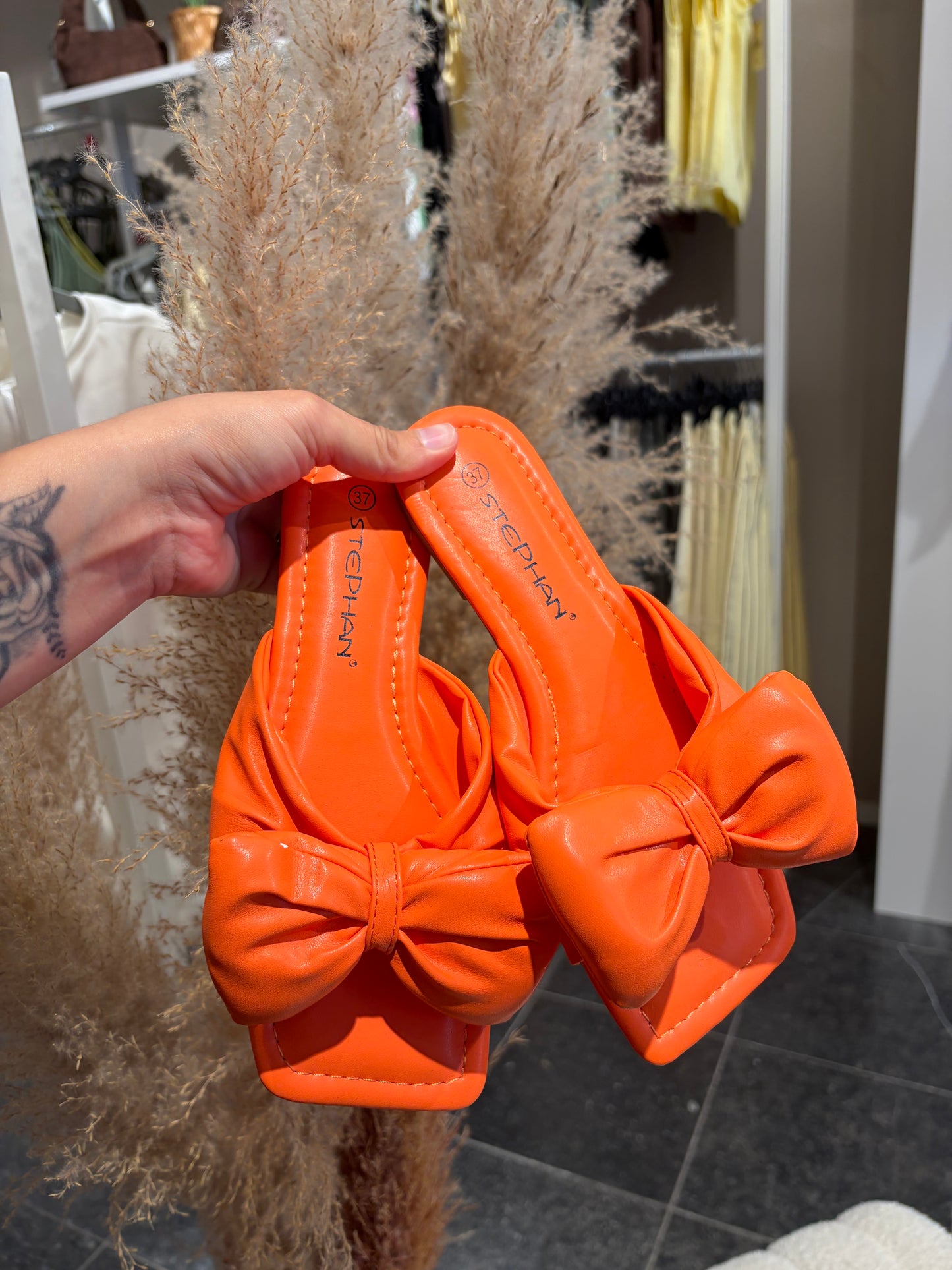 SLIPPERS ORANJE