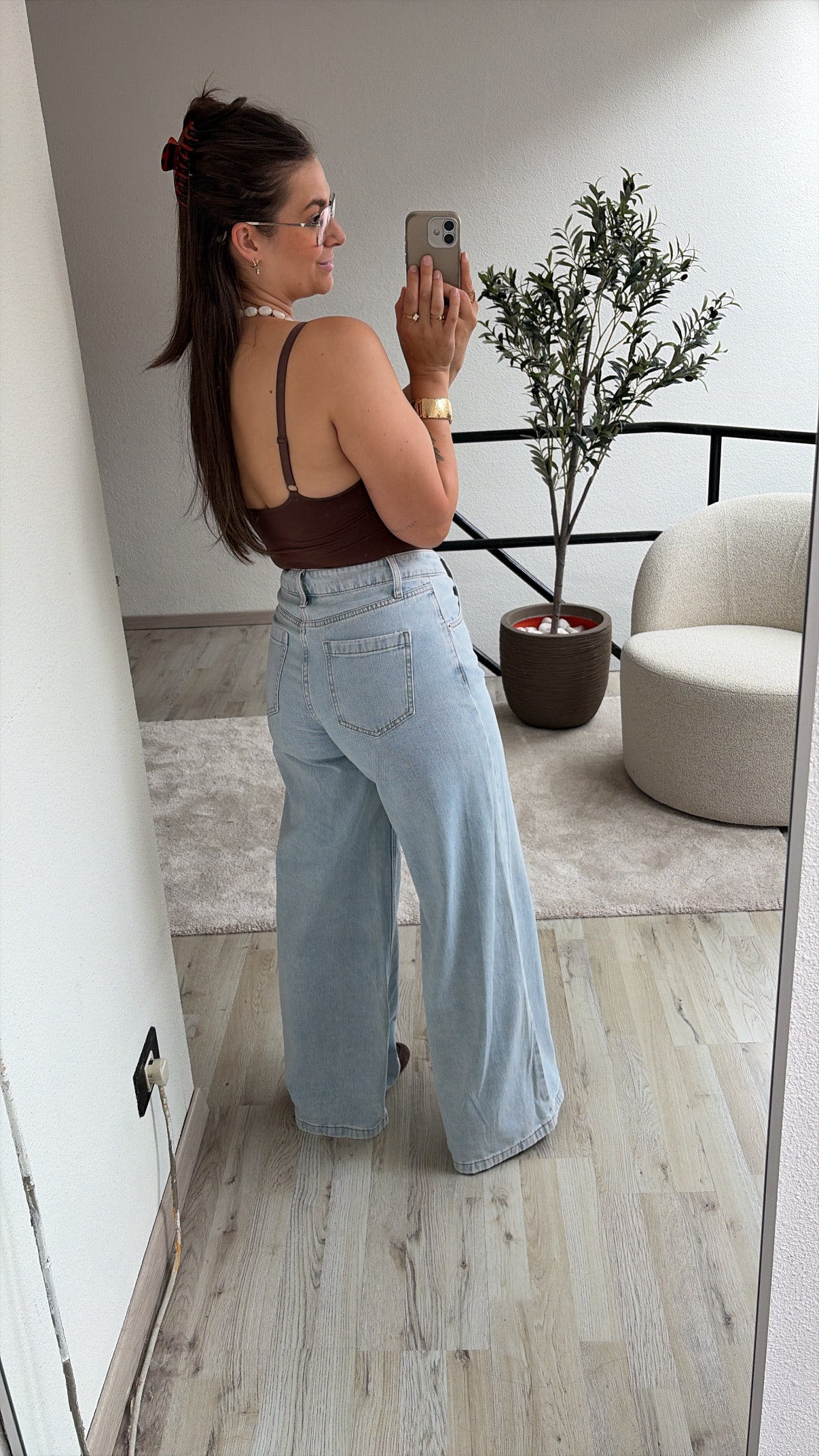 STRAIGHT JEANS