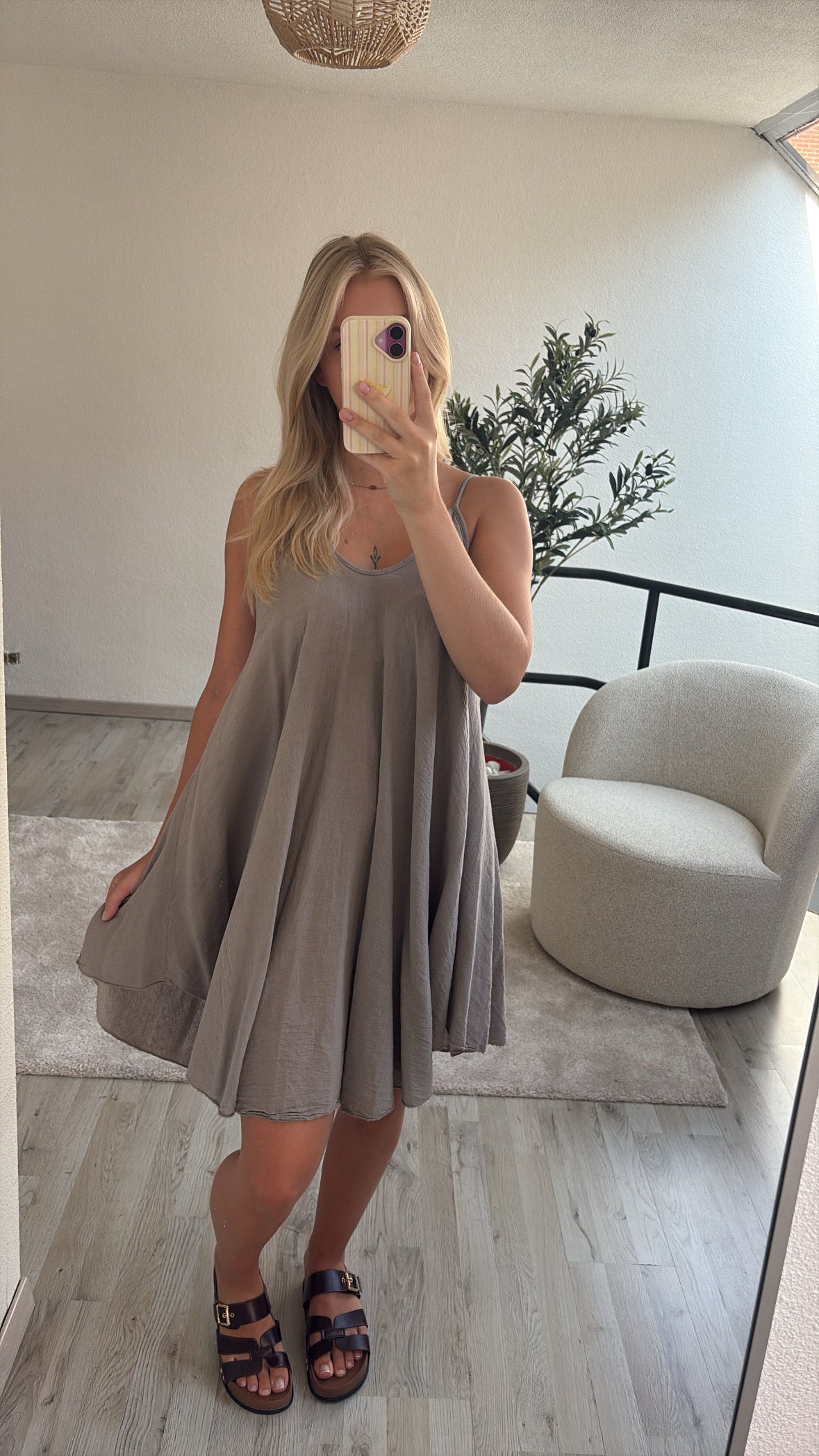 TAUPE LINNEN JURK