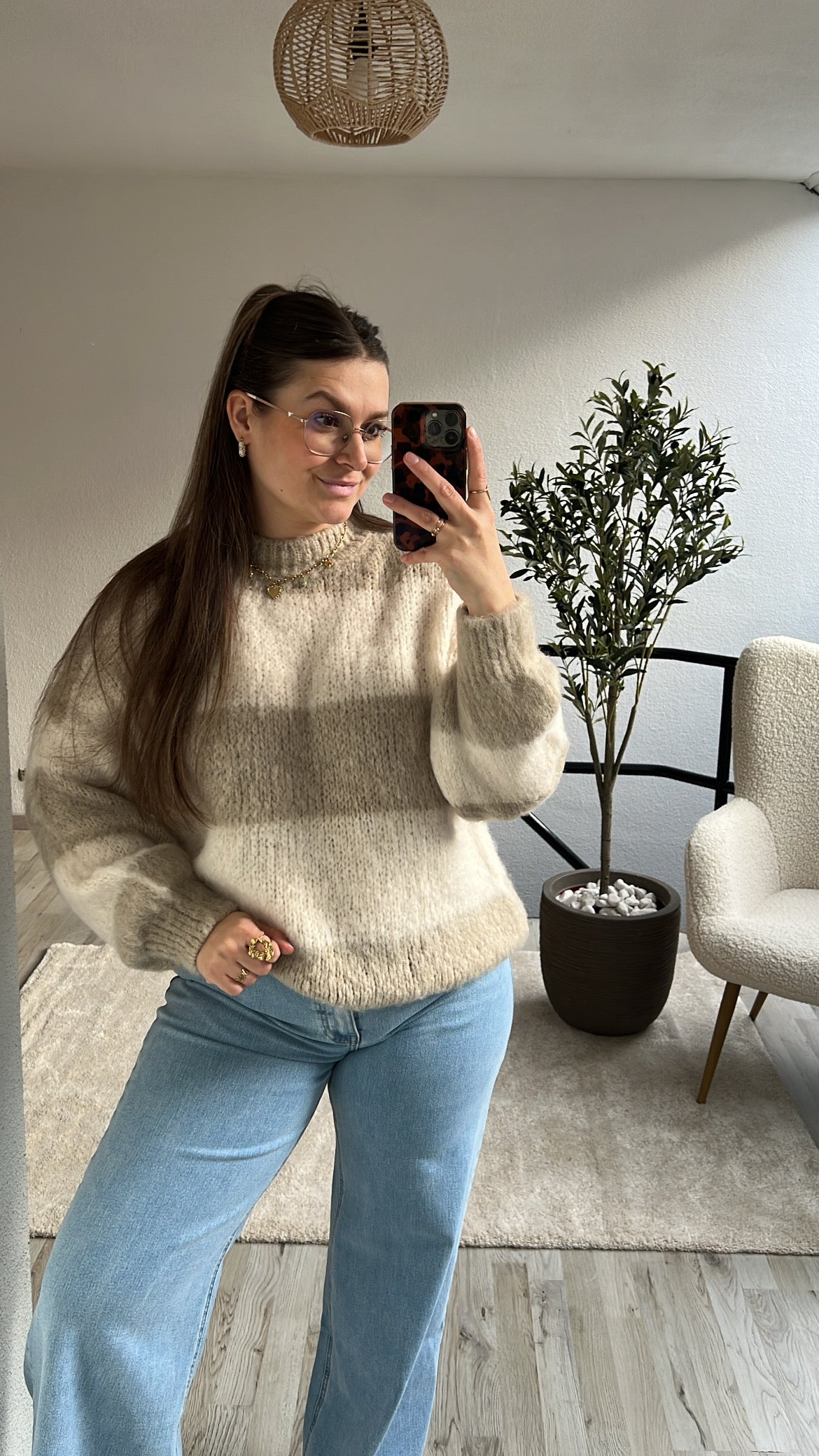 FLUFFY KNIT BEIGE/WIT