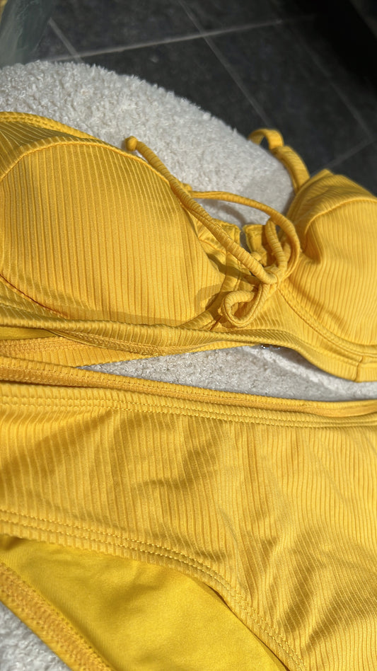 Swimwear geel
