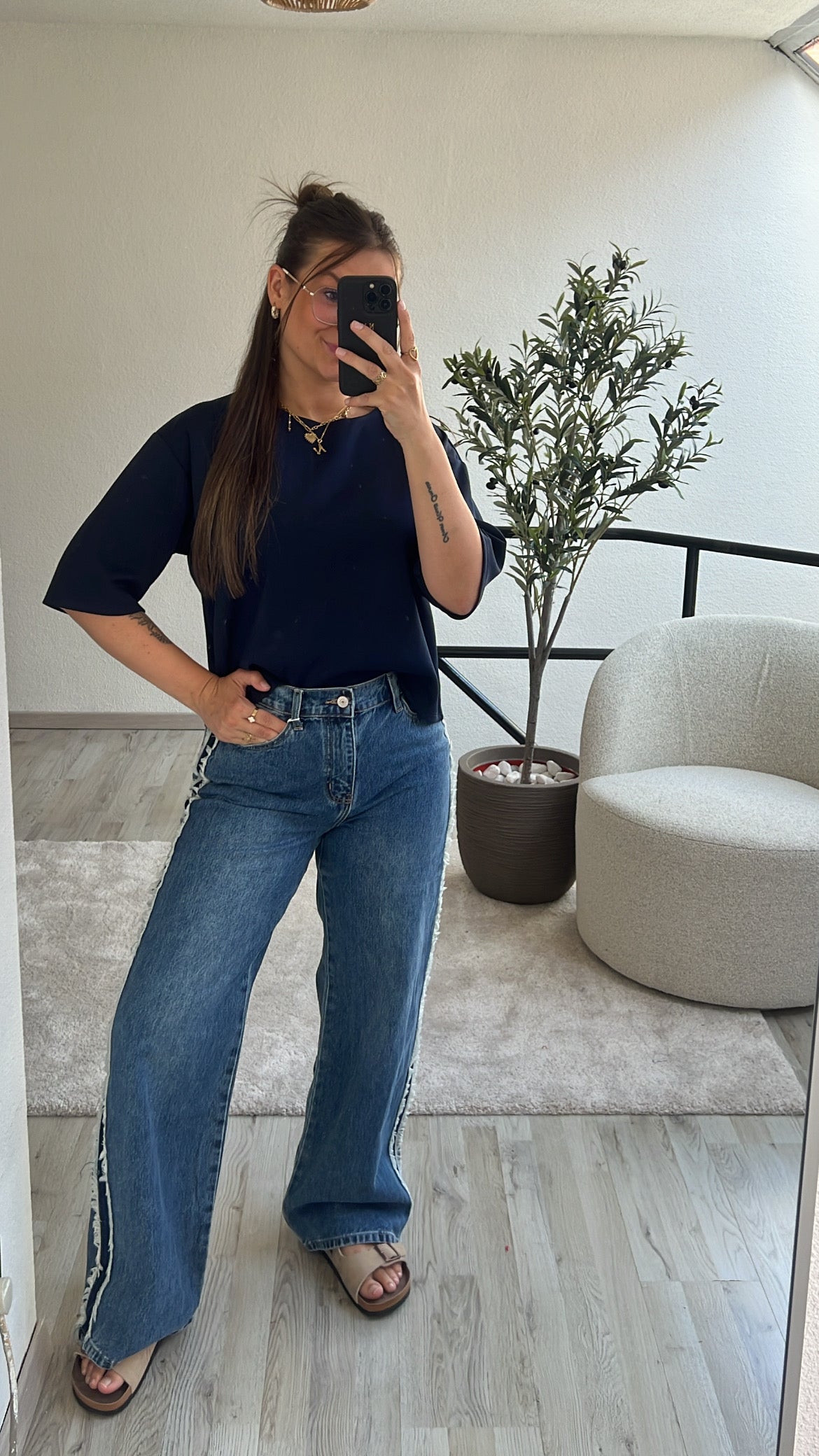 JEANS DETAILS