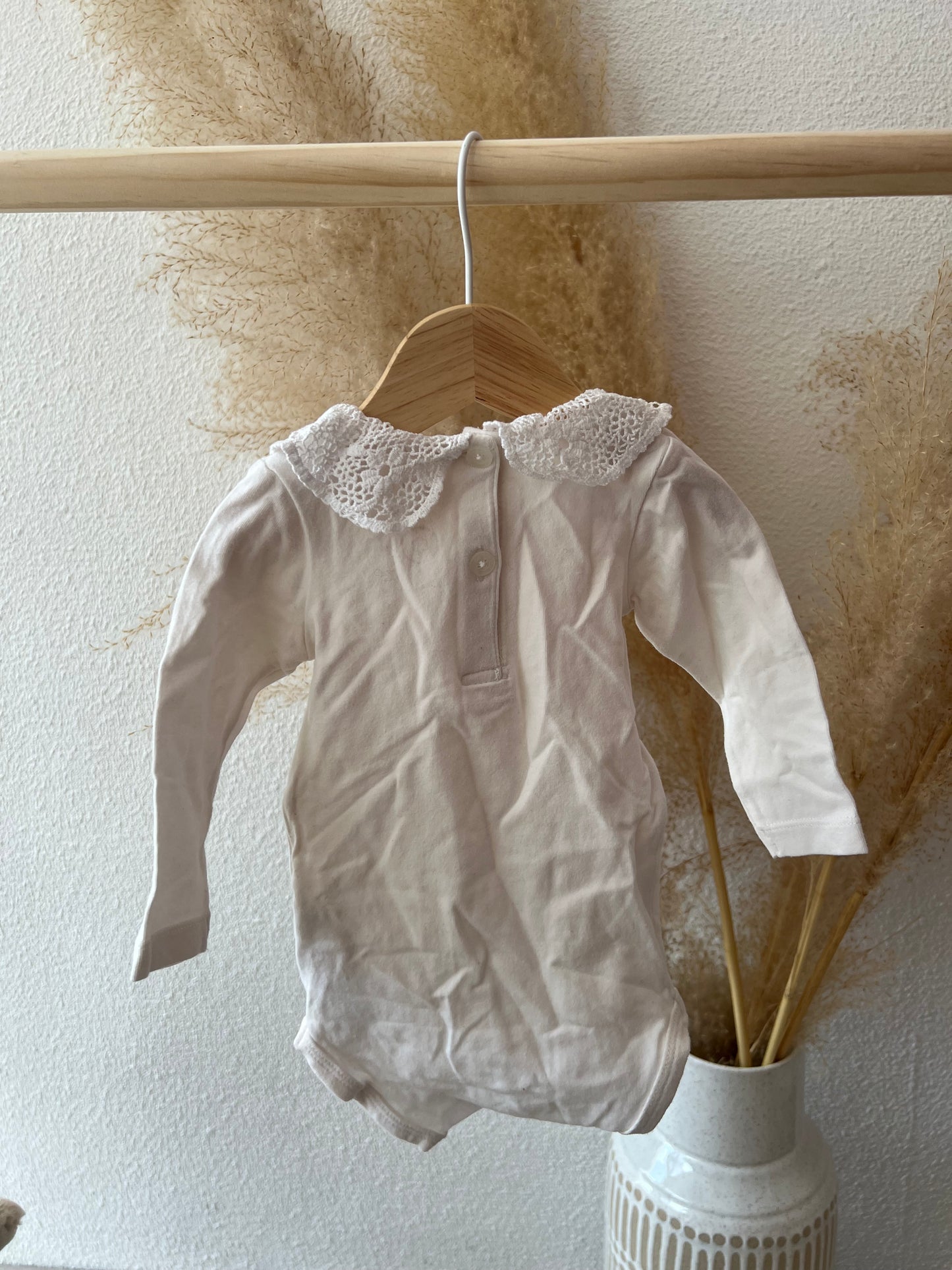Broderie body