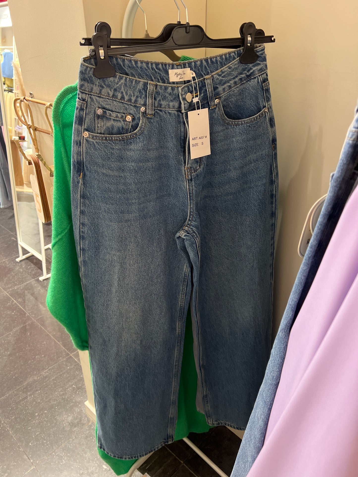 WIDE LEG JEANS