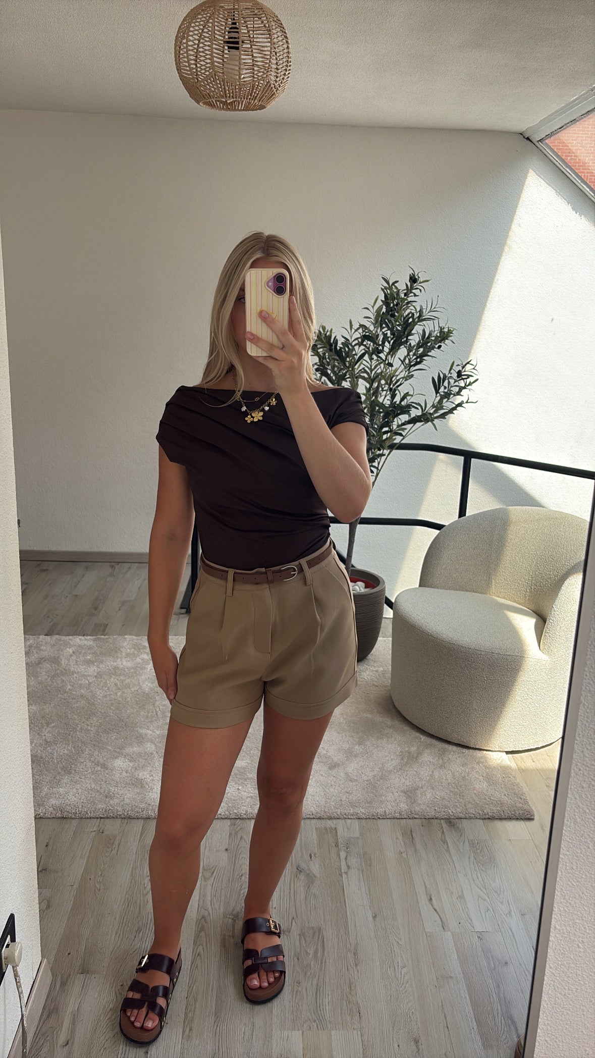 CAMEL SHORT