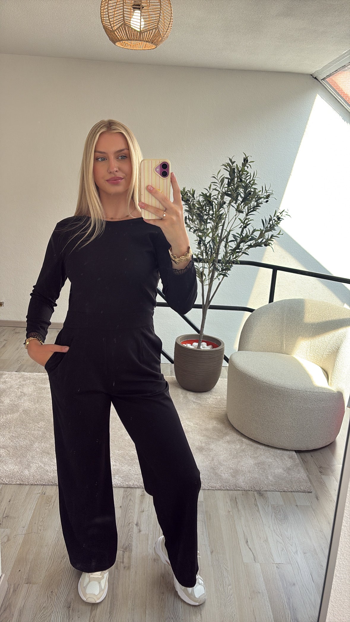 ZWARTE JUMPSUIT