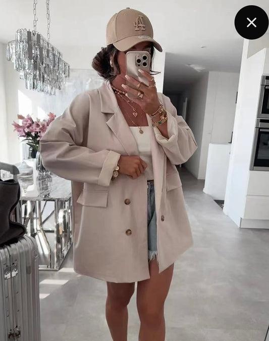 Beige blazer oversized