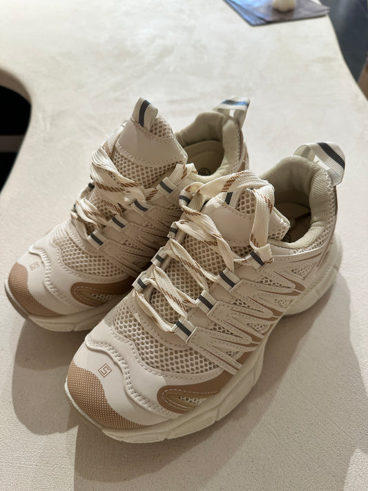 BEIGE SNEAKERS